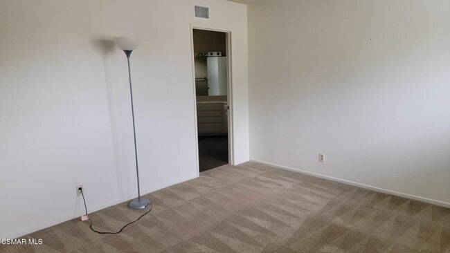 Building Photo - 3050 Wildwood Ave