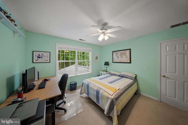Building Photo - 1438 Mariner Dr