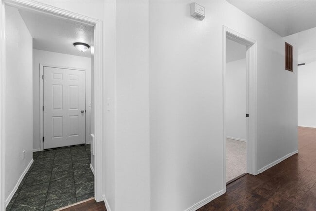 Building Photo - 6648 W Legacy Dr