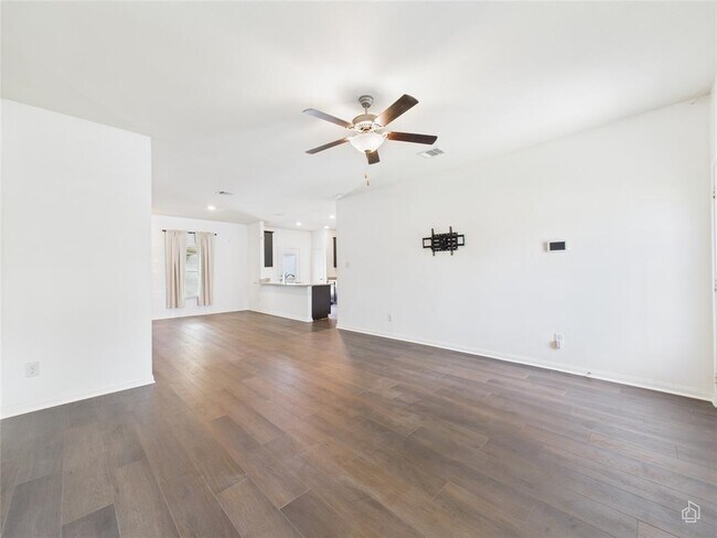 Building Photo - 1687 Twin Estates Dr