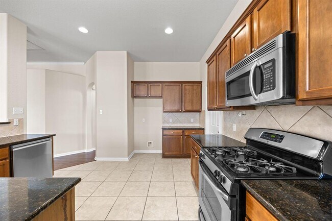 Building Photo - 135 Justin Leonard Dr
