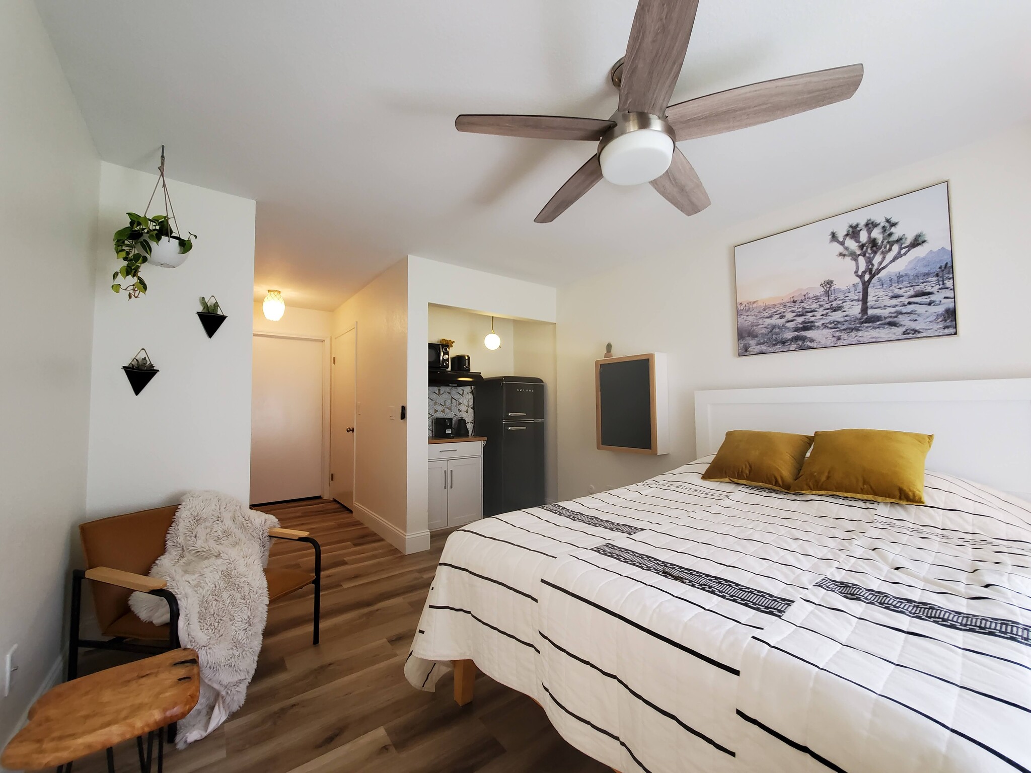 Building Photo - 13724 Ruette Le Parc