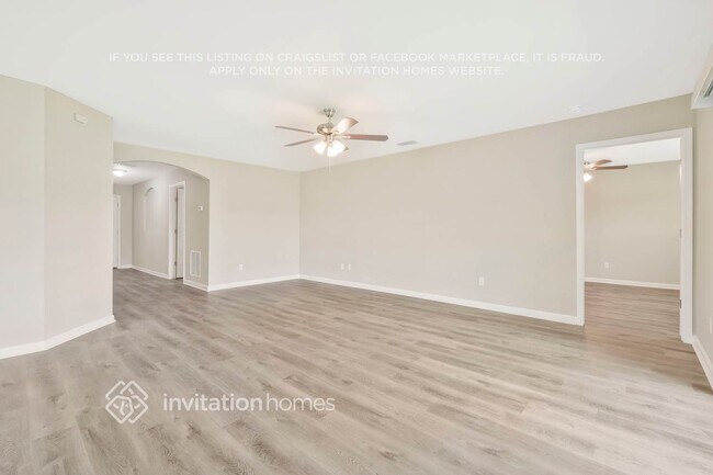 Building Photo - 78125 Saddle Rock Rd