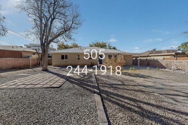 Building Photo - 8503 Menaul Blvd NE