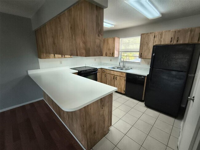 Building Photo - 321 S Adams St