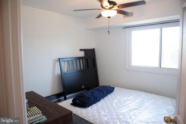 Building Photo - 2900 Kings Chapel Rd