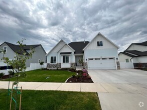 Building Photo - New Home w/ Open Floor Pan -Large 4 Bedroo...