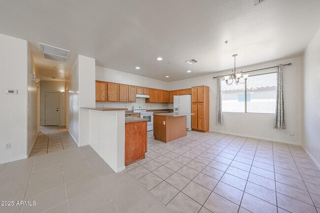 Building Photo - 16925 W Nottingham Way