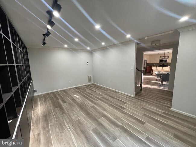 Building Photo - 9609 Barkston Ct