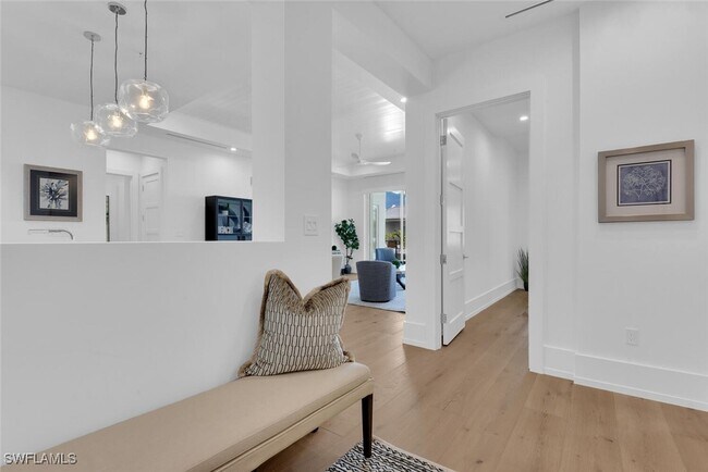 Primary Photo - 201 8th St S
