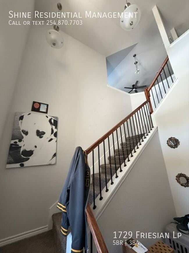 Building Photo - 1729 Friesian Lp