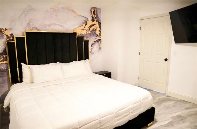 Building Photo - 3812 Clovis Ct NW