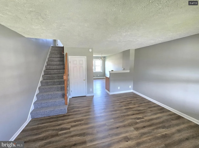 Building Photo - 3 Bedroom with finished basement