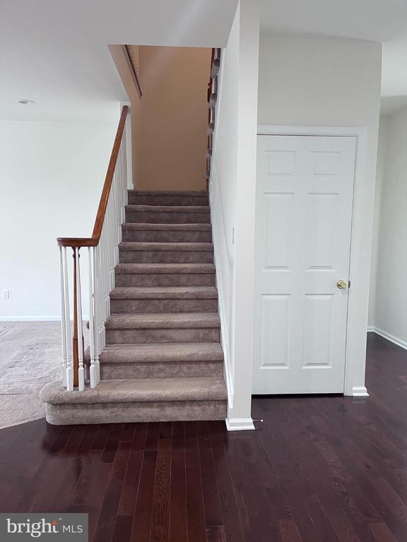 Building Photo - 326 Keswick Dr