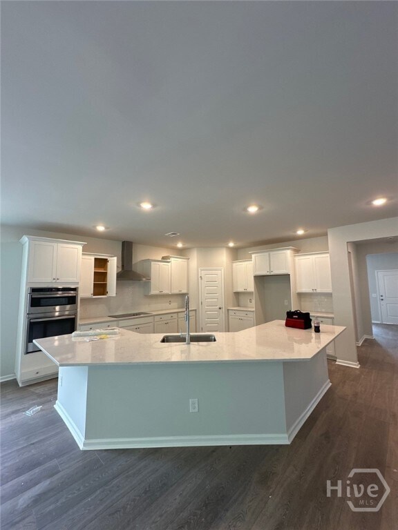 Building Photo - 134 Binscombe Ln