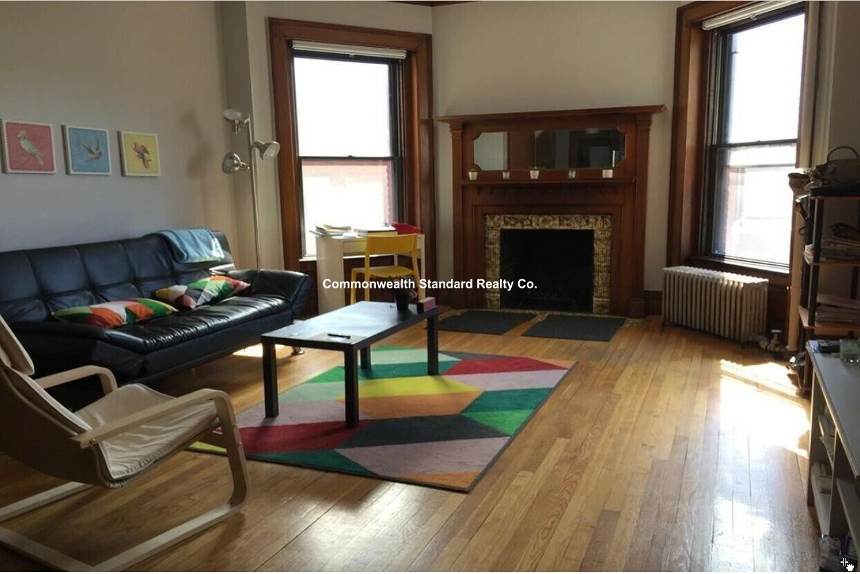 Building Photo - 849 Beacon St