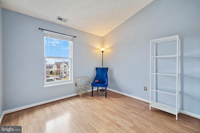 Building Photo - 700 Orchard Overlook Orch