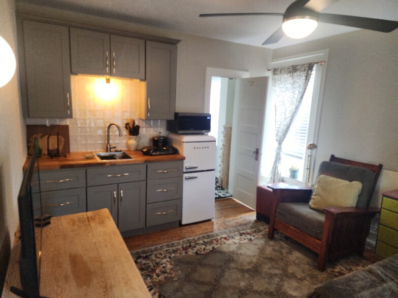 Building Photo - 100 Bauer Ave