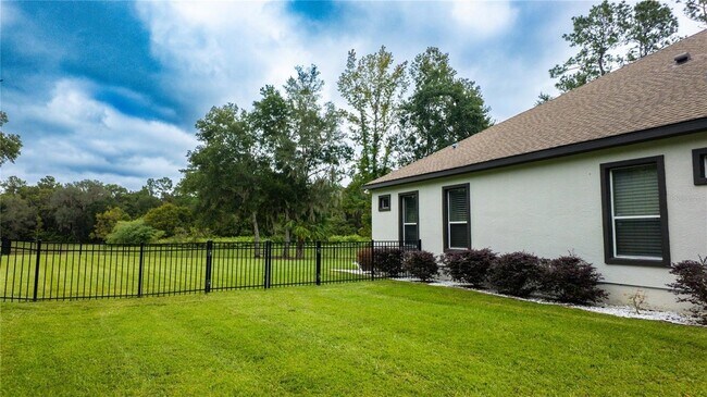 Building Photo - 617 SE 47th Loop