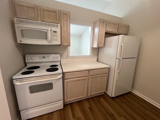 Building Photo - 905 Hanahan Ct