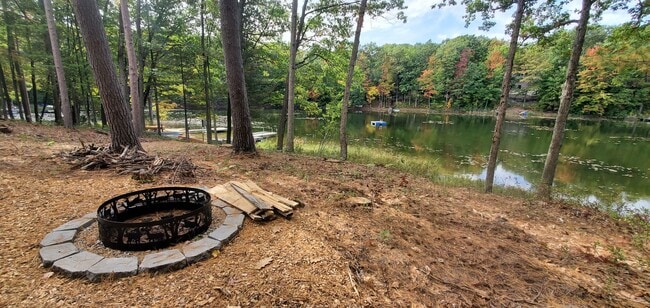 Building Photo - Tranquil Waters - Furnished Monthly Rental