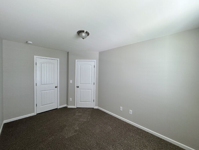 Building Photo - Modern 2 Story Townhome in Brightleaf Comm...