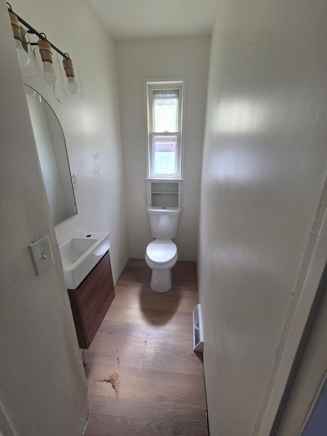 Building Photo - 1812 S 7th St