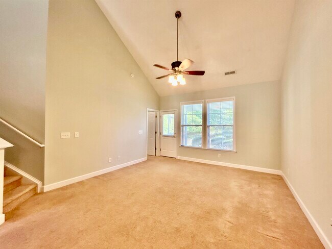 Building Photo - 200 Mossy Stone Ct