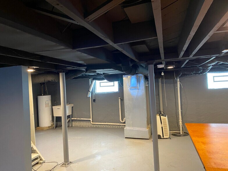 Building Photo - 1409 Highview Ave