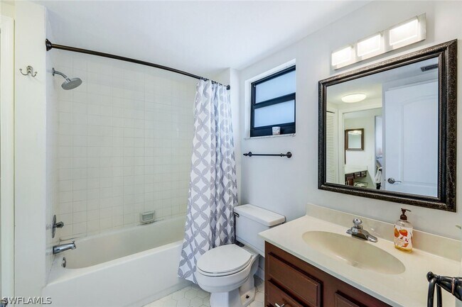 Building Photo - 803 River Point Dr