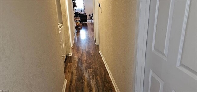 Building Photo - 3201 Woodbaugh Dr