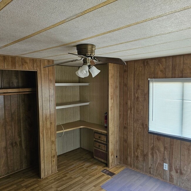 Building Photo - 2 Bedroom/2 Bath Green Valley Subdivision