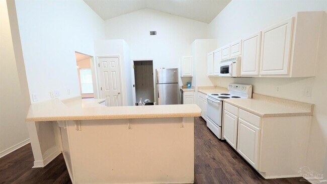 Building Photo - 6335 Mers Ln