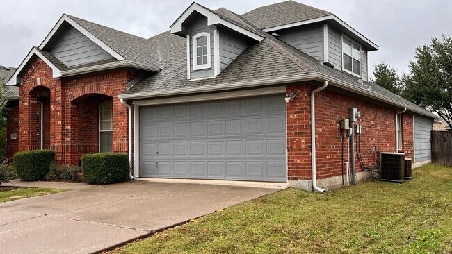 Building Photo - 3506 Nandina Dr