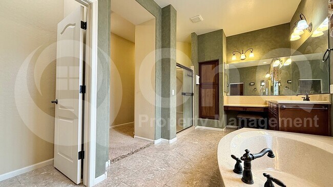 Building Photo - 28978 N 70th Dr