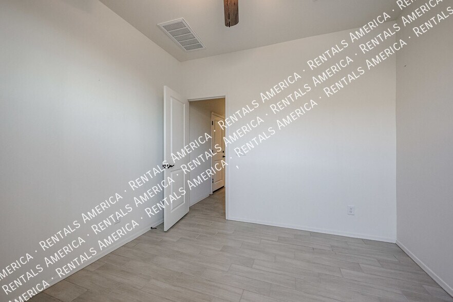 Building Photo - 3403 W Pollack St