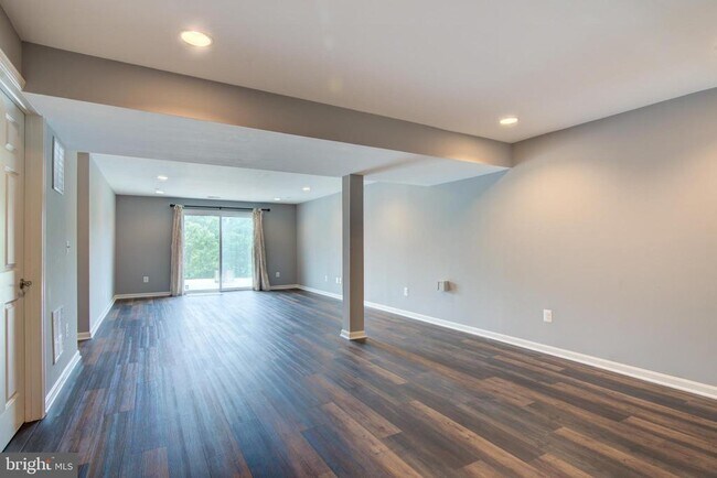 Building Photo - 13481 Arcadian Dr