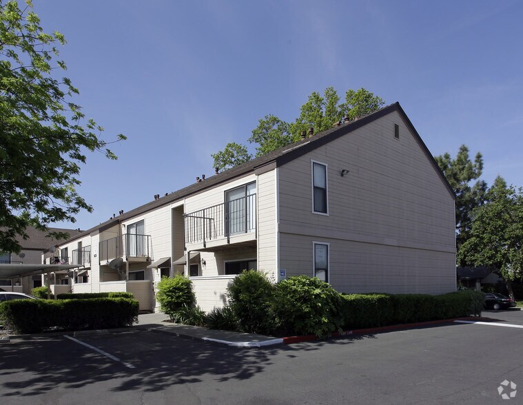 Shadetree North & South 260 California St Woodland CA 95695