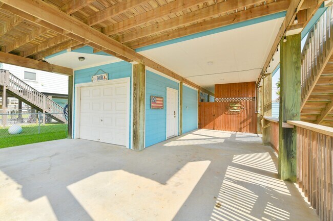 Building Photo - 4131 Jackson Dr