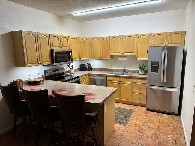 Spacious Kitchen - 1350 NE 105th Ln