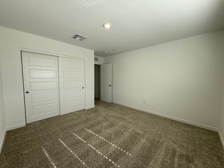 Building Photo - 9660 Axel Fls Ave