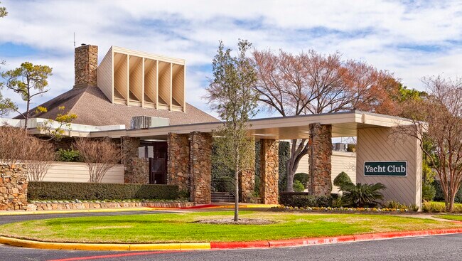 Building Photo - 13426 Raintree Dr