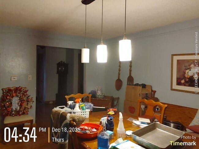 Building Photo - 839 Vine St