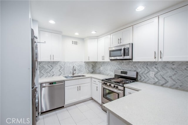 Building Photo - 16528 Le Grande Ln