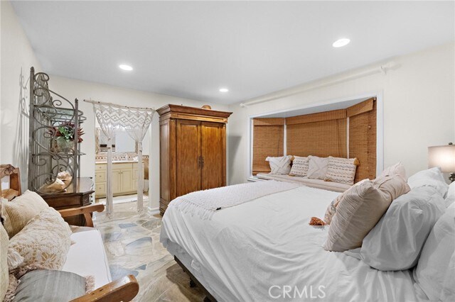 Building Photo - 4621 Wayne Rd