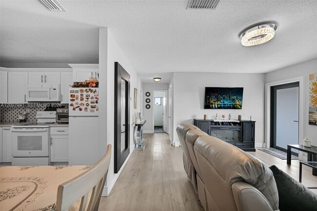 Building Photo - 7309 NW 62nd St