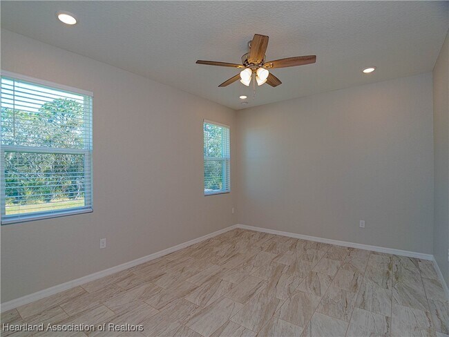 Building Photo - 836 Hanover Ave