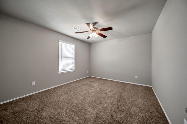 Building Photo - 22614 Petrizzi Ln