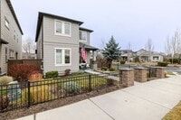 Building Photo - Charming Redmond Craftsman Retreat – Stylish 3-Bed, 3-Bath Home with Community Amenities