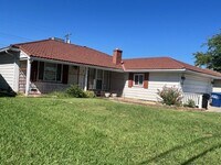 Building Photo - Home for Rent